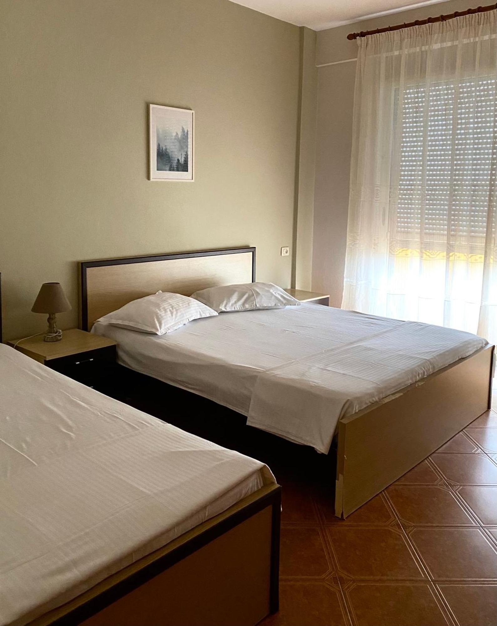 Memory Apartments Драч Екстериор снимка